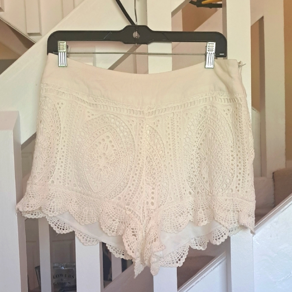 Surf Gypsy Crocheted Side Zipper Shorts Lined SzL Excellent